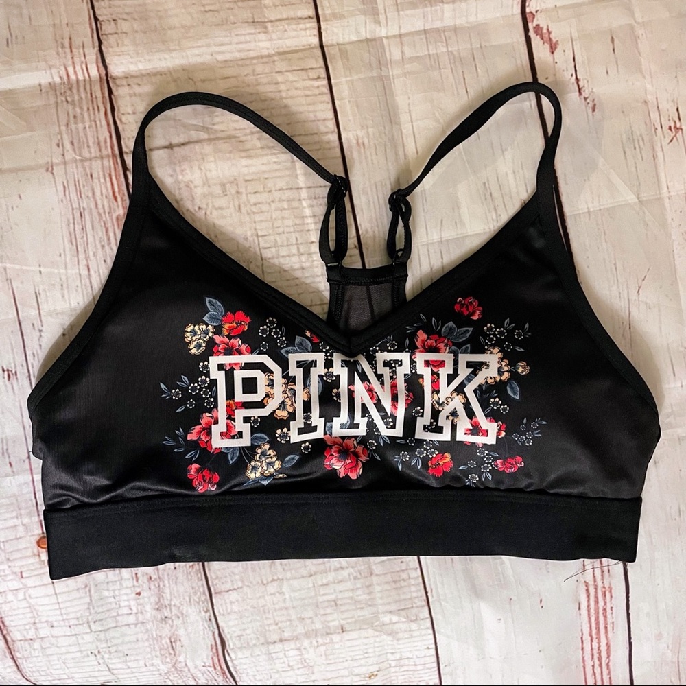 PINK Victoria’s Secret Ultimate Lightly Lined Sports Bra Size Medium NWOT